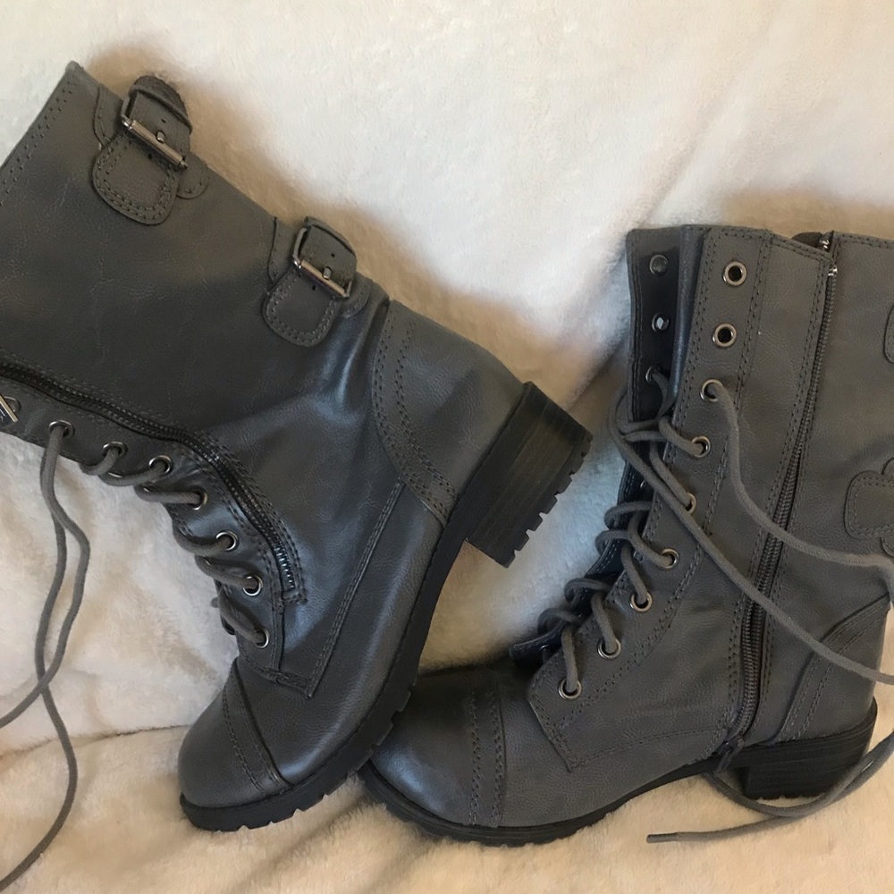 Shiekh combat style boots
